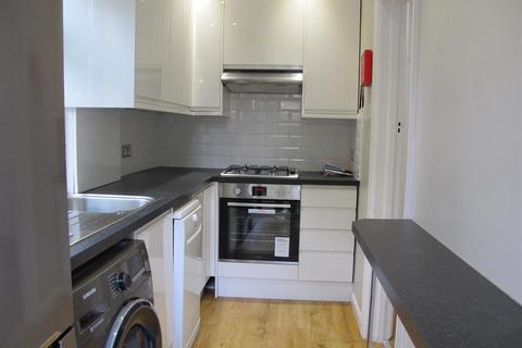 25 Upper Walthamstow Road, London, E17 3QG