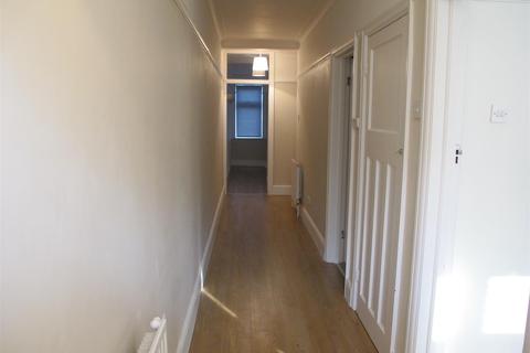 25 Upper Walthamstow Road, London, E17 3QG