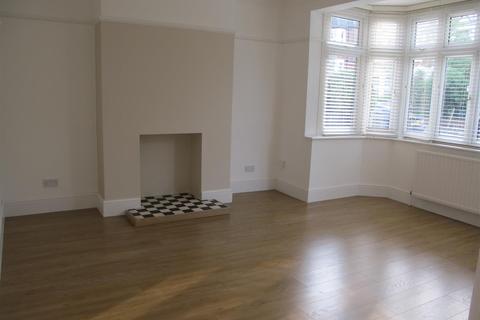 25 Upper Walthamstow Road, London, E17 3QG