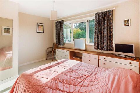 Moonrakers Quarry Close, Oxted, RH8 9HG