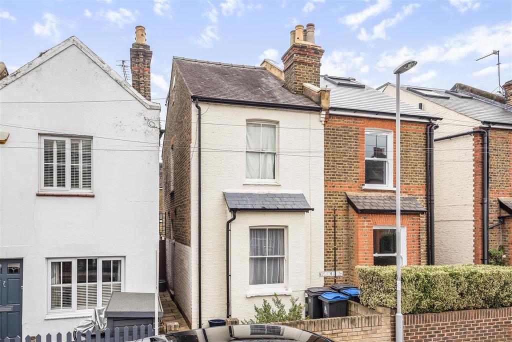 York Road, Kingston Upon Thames 3 bed semidetached house £599,950