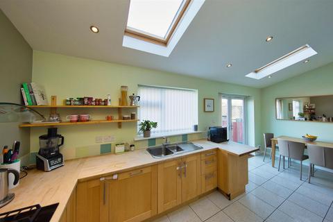 12 Beatty Avenue, Cardiff, CF23 5QT