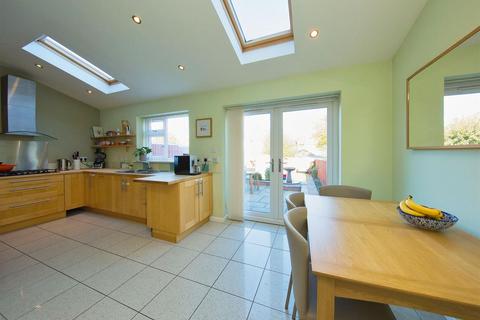 12 Beatty Avenue, Cardiff, CF23 5QT
