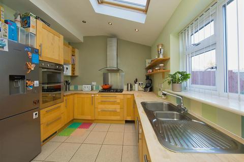 12 Beatty Avenue, Cardiff, CF23 5QT