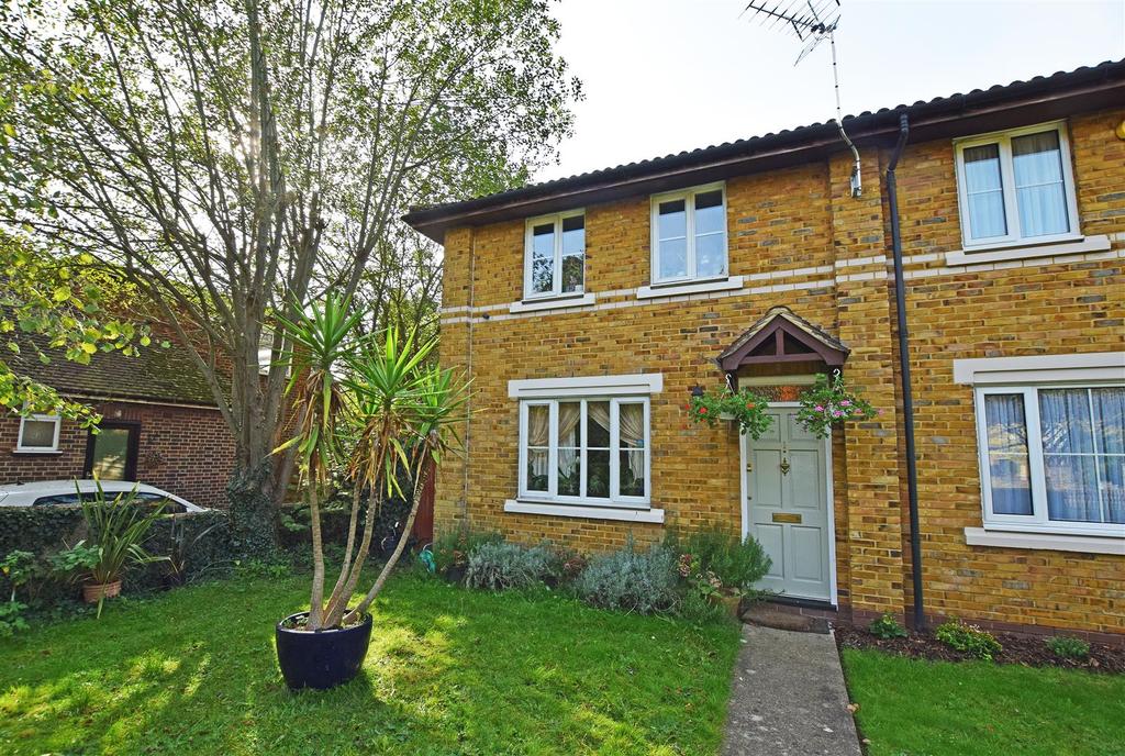 Victors Drive, Hampton 3 bed end of terrace house £445,000
