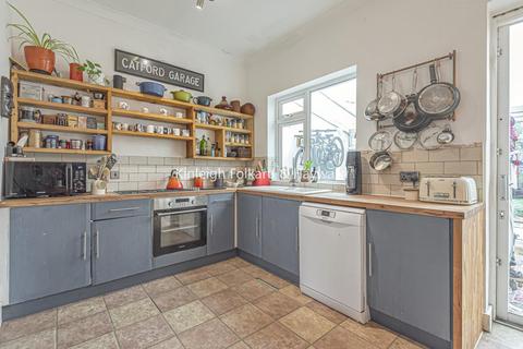 89 Hazelbank Road, Catford, London, SE6 1LS