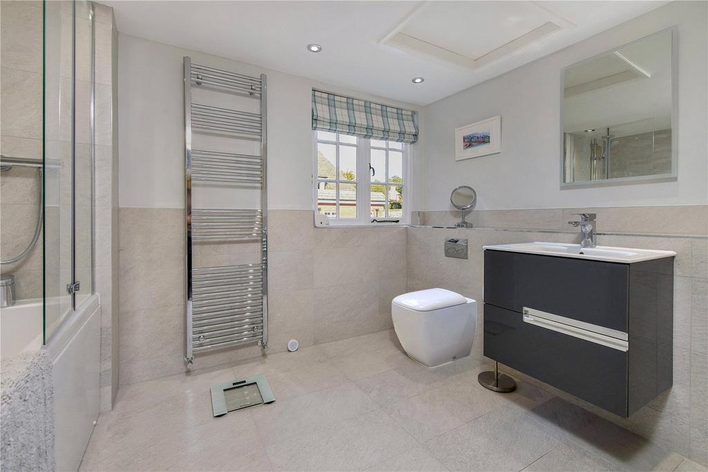 Luxury En-suite Bath