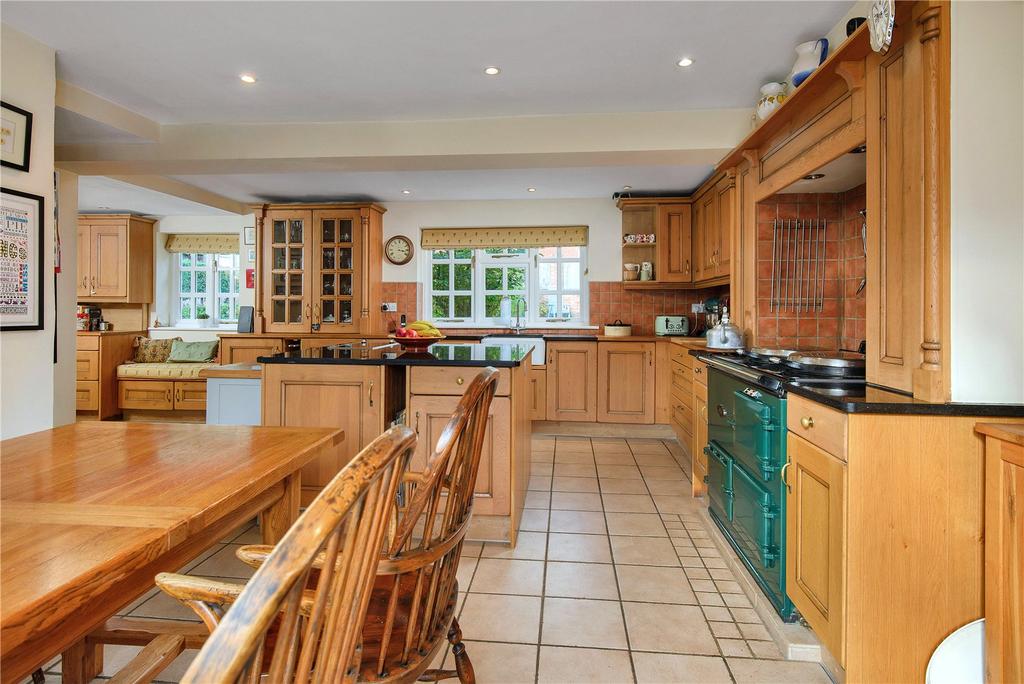 Kitchen/Dining Area