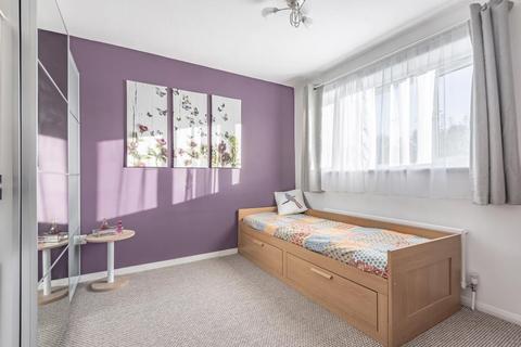 19 Ingleside, Colnbrook, Slough, SL3 0PD