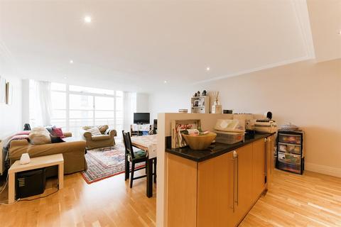 Apartment 17, 2 Point Wharf Lane, Brentford, TW8 0EA