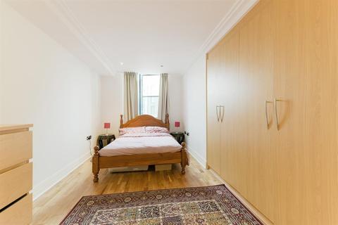 Apartment 17, 2 Point Wharf Lane, Brentford, TW8 0EA