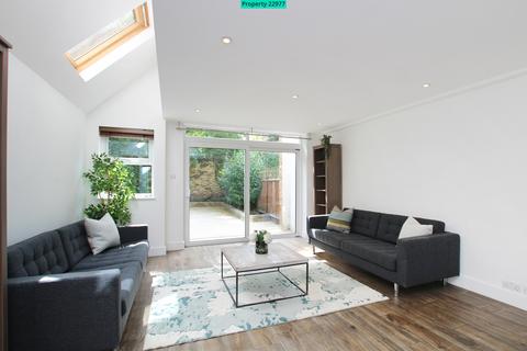 4 bedroom terraced house to rent, Hargwyne Street, London, SW9 9RQ