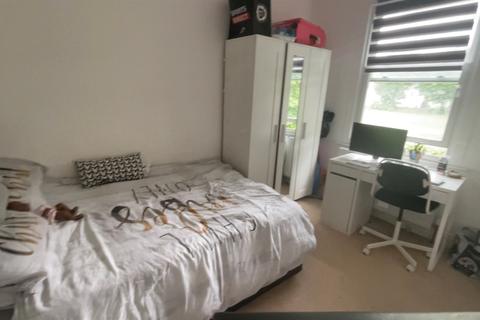 3 Amersham Road, Croydon, CR0 2QJ