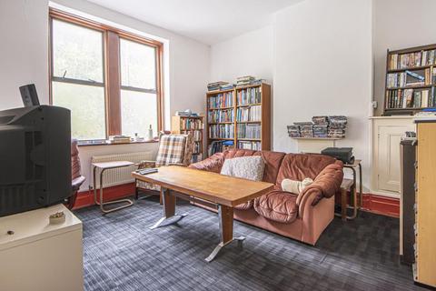 The Round House Kinsley Road, Knighton, LD7 1DY