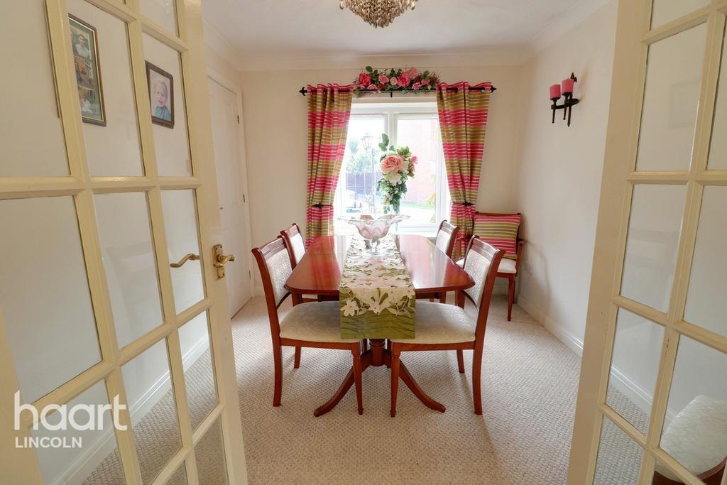 Cleveland Avenue, North Hykeham 4 bed detached house for sale £300,000
