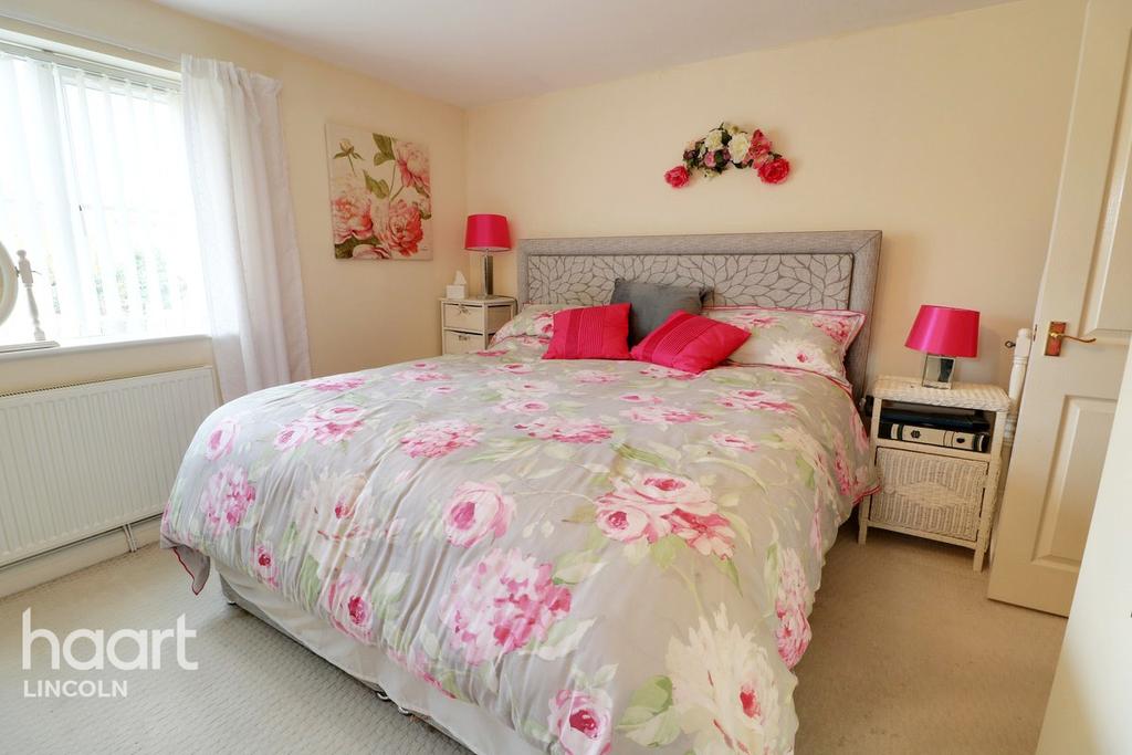 Cleveland Avenue, North Hykeham 4 bed detached house for sale £300,000