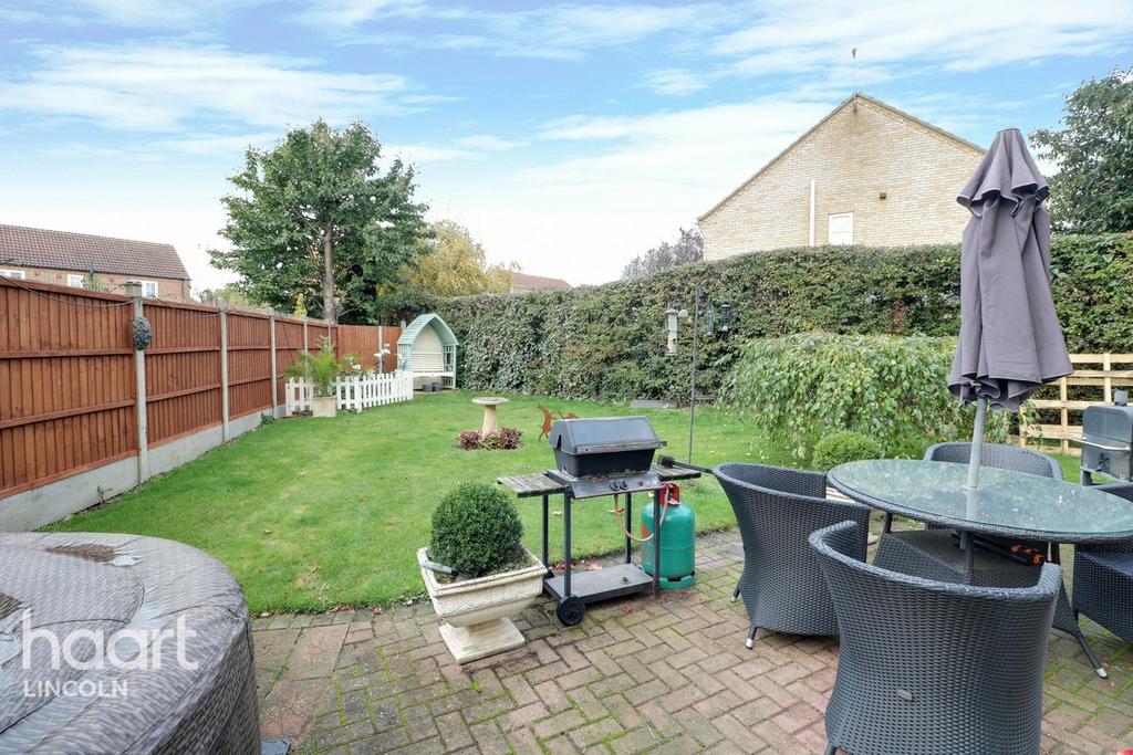 Cleveland Avenue, North Hykeham 4 bed detached house for sale £300,000