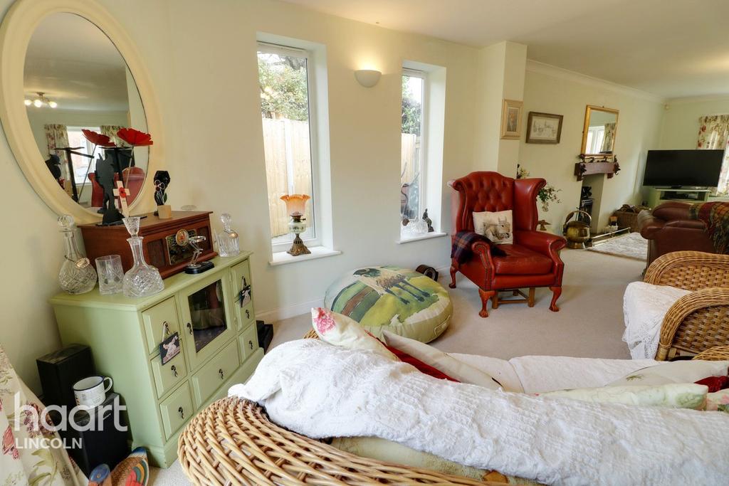 Cleveland Avenue, North Hykeham 4 bed detached house for sale £300,000
