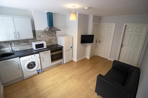 2 bedroom flat to rent, 136 North Sherwood Street Flat 9, NOTTINGHAM NG1 4EF