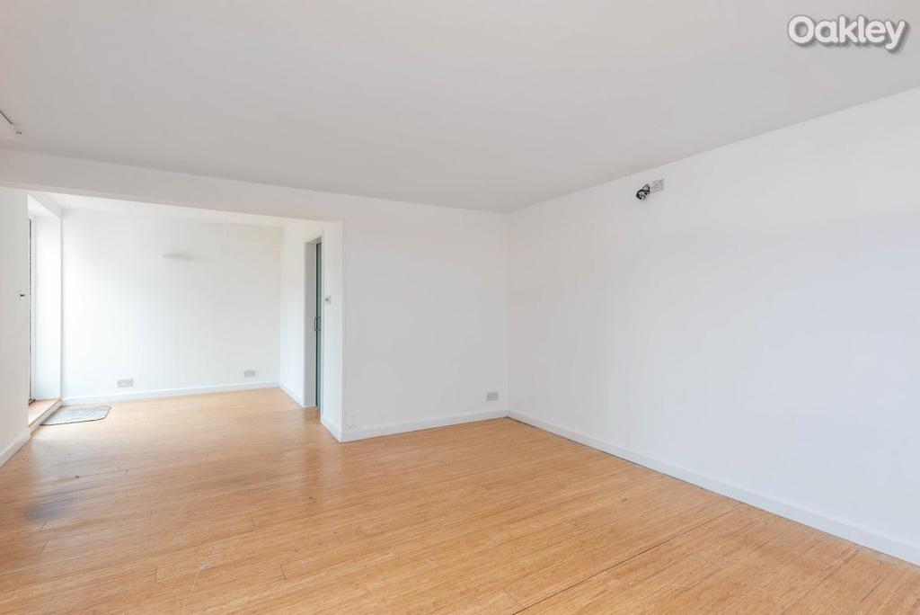 Upper North Street, Brighton 4 bed townhouse £2,500 pcm (£577 pw)