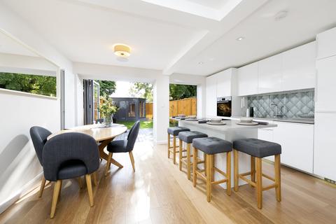 67 Ashburnham Road, Richmond, TW10 7NJ