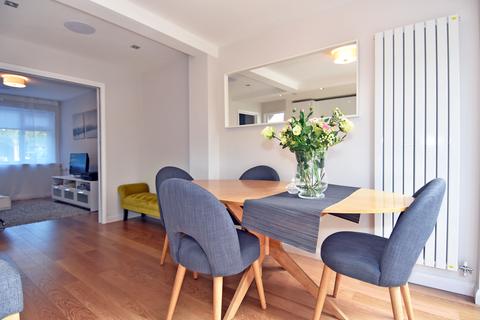 67 Ashburnham Road, Richmond, TW10 7NJ