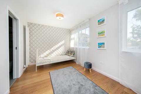 67 Ashburnham Road, Richmond, TW10 7NJ