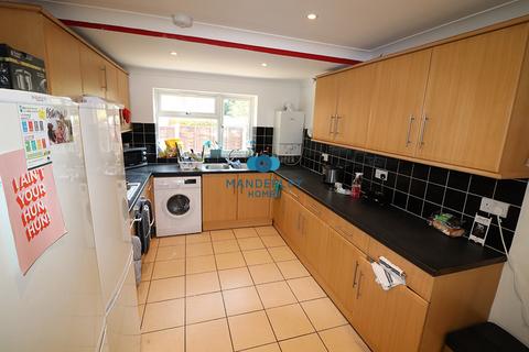 6 bedroom property to rent, Gordon Avenue, southampton