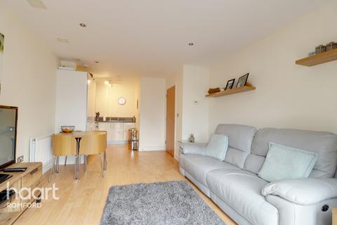 Flat 30, Autumn Court Spring Gardens, Romford, RM7 9BN