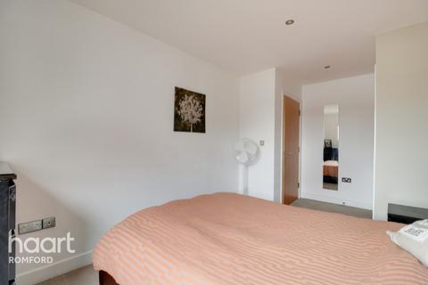 Flat 30, Autumn Court Spring Gardens, Romford, RM7 9BN