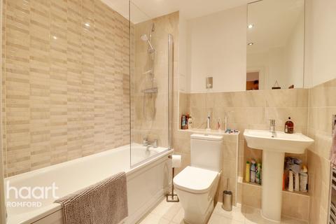 Flat 30, Autumn Court Spring Gardens, Romford, RM7 9BN