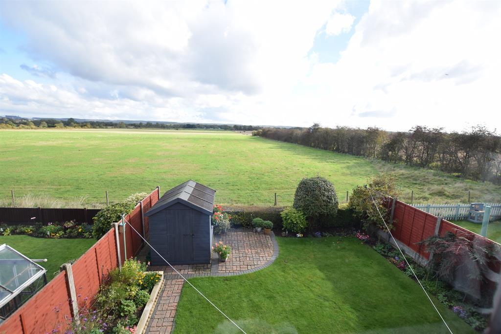 The Meadows, Messingham, Scunthorpe... 5 bed detached house £272,000