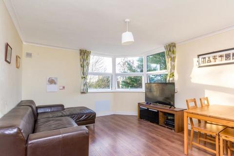 26 Riverside Close, London, W7 1BY