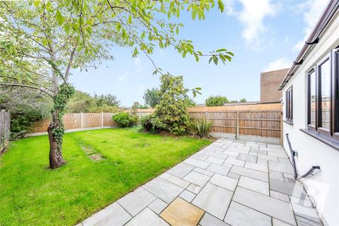 15 Askwith Road, Rainham, RM13 8EL