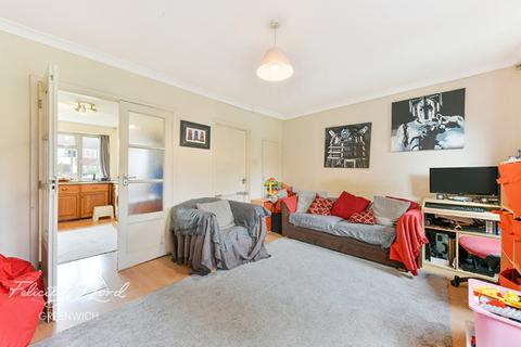 122 Tunnel Avenue, London, SE10 0SD