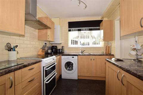 86 Arnhem Drive, New Addington, Croydon, CR0 0EB