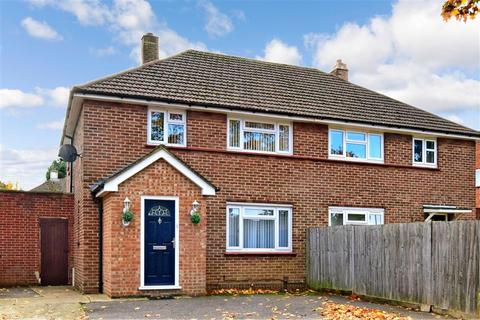 86 Arnhem Drive, New Addington, Croydon, CR0 0EB