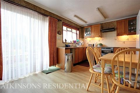 38 Buckingham Close, Enfield, EN1 3JG