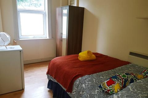 5 bedroom house share to rent - St Pauls Avenue, London NW2