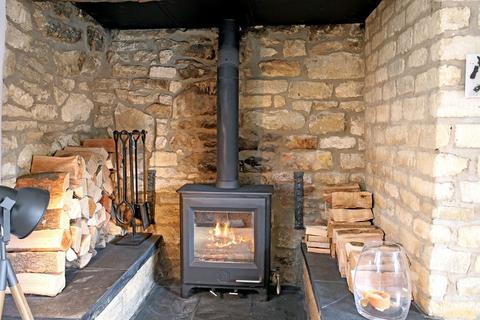 Starbase Cottage High Street, Moreton-in-marsh, GL56 0AD