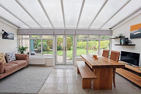 Starbase Cottage High Street, Moreton-in-marsh, GL56 0AD