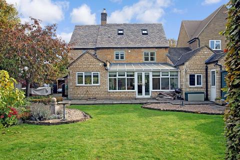 Starbase Cottage High Street, Moreton-in-marsh, GL56 0AD
