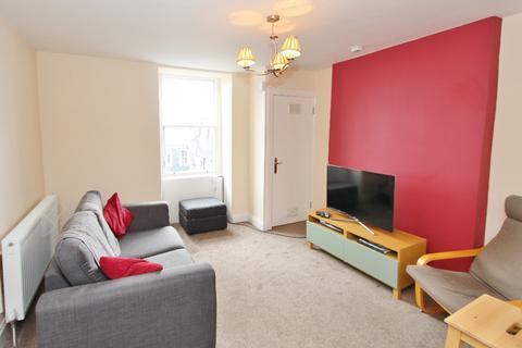 4 bedroom flat to rent, East Claremont Street, Broughton, Edinburgh, EH7