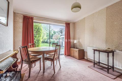 17 Highfield Drive, West Wickham, BR4 9NH