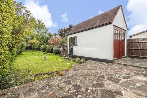 17 Highfield Drive, West Wickham, BR4 9NH