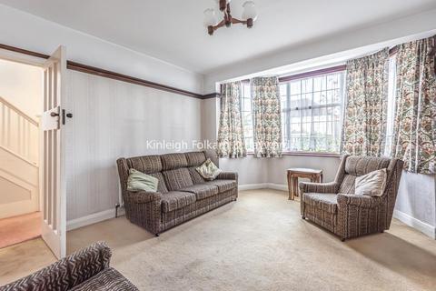 17 Highfield Drive, West Wickham, BR4 9NH