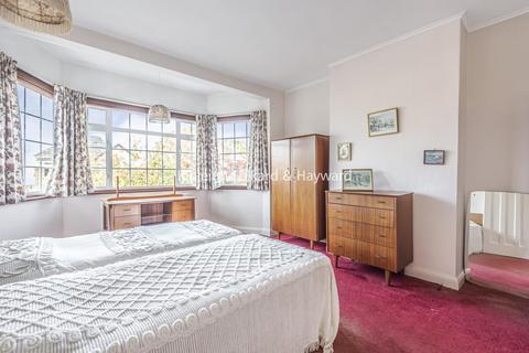 17 Highfield Drive, West Wickham, BR4 9NH