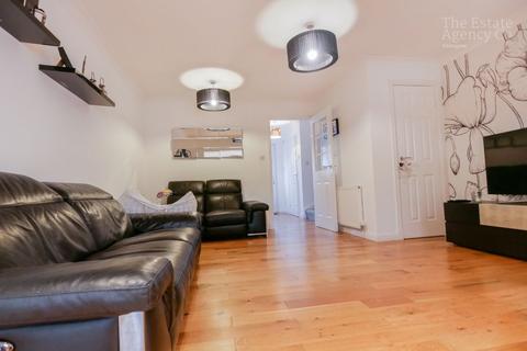 44 Strachur Crescent, Glasgow, G22 6RE