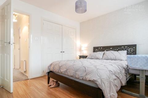 44 Strachur Crescent, Glasgow, G22 6RE