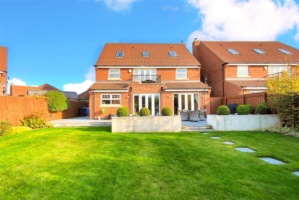 The Pines, Kingswood, Hull, HU7 5 bed detached house £400,000